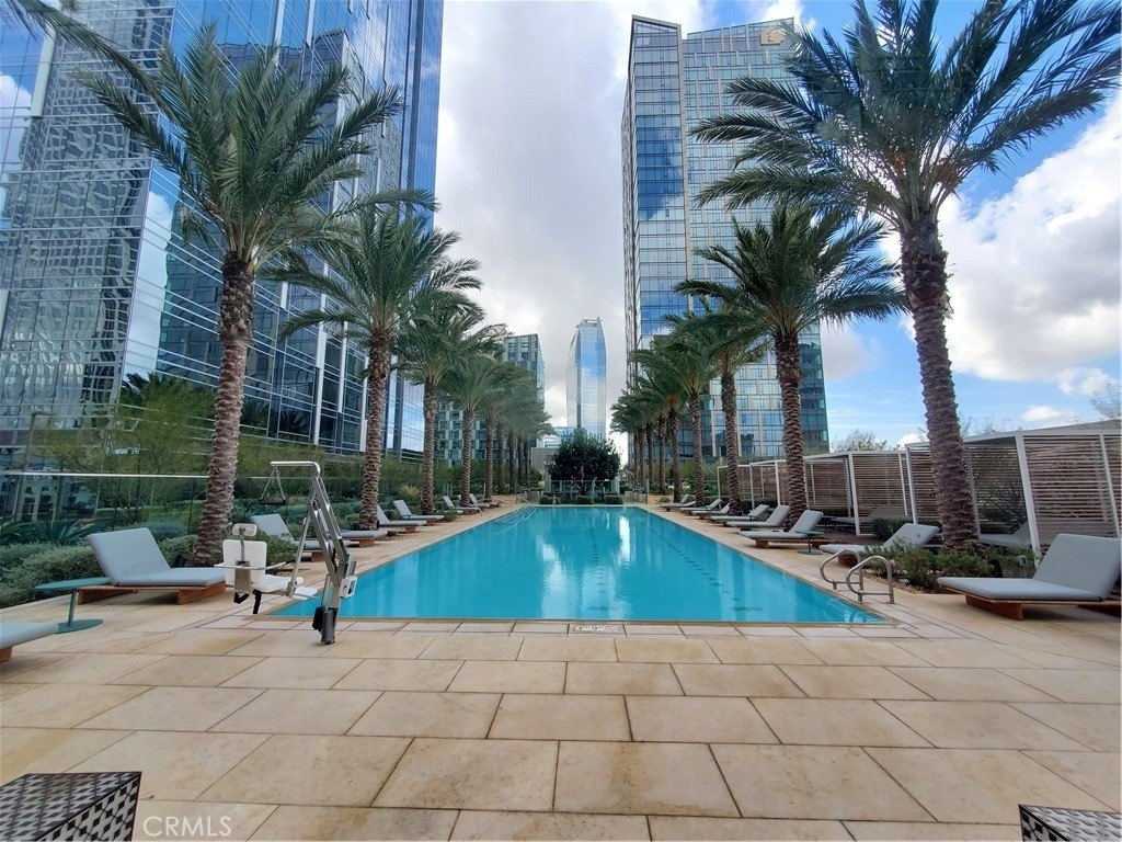877 Francisco Street - Photo 10