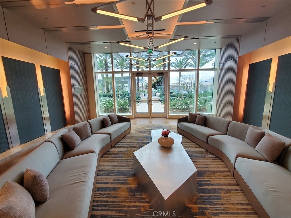 877 Francisco Street - Photo 9