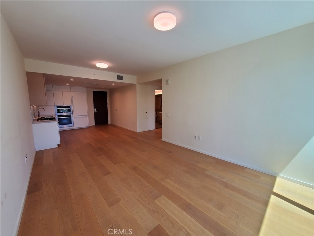 877 Francisco Street - Photo 3