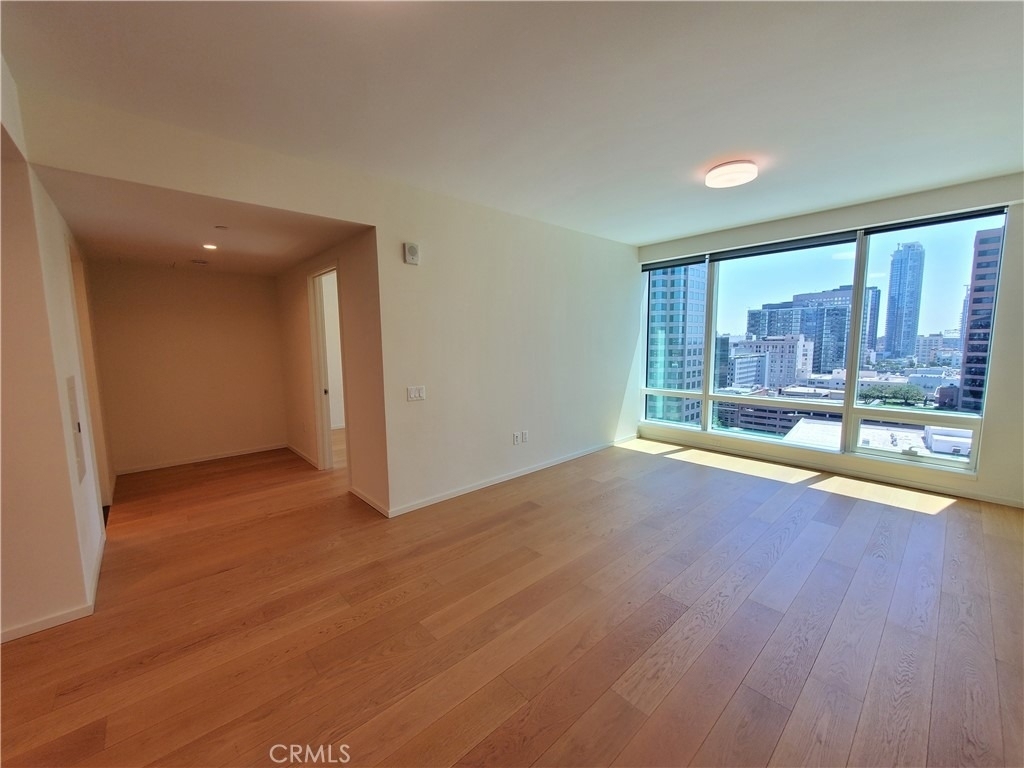 877 Francisco Street - Photo 4