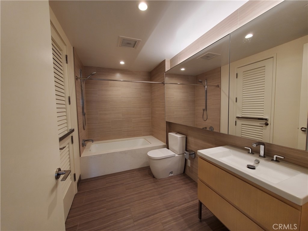877 Francisco Street - Photo 8