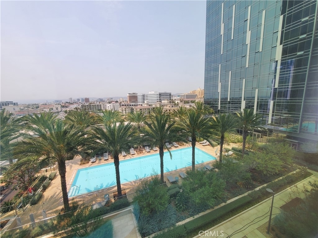 877 Francisco Street - Photo 11