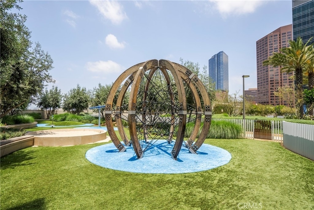 877 Francisco Street - Photo 18
