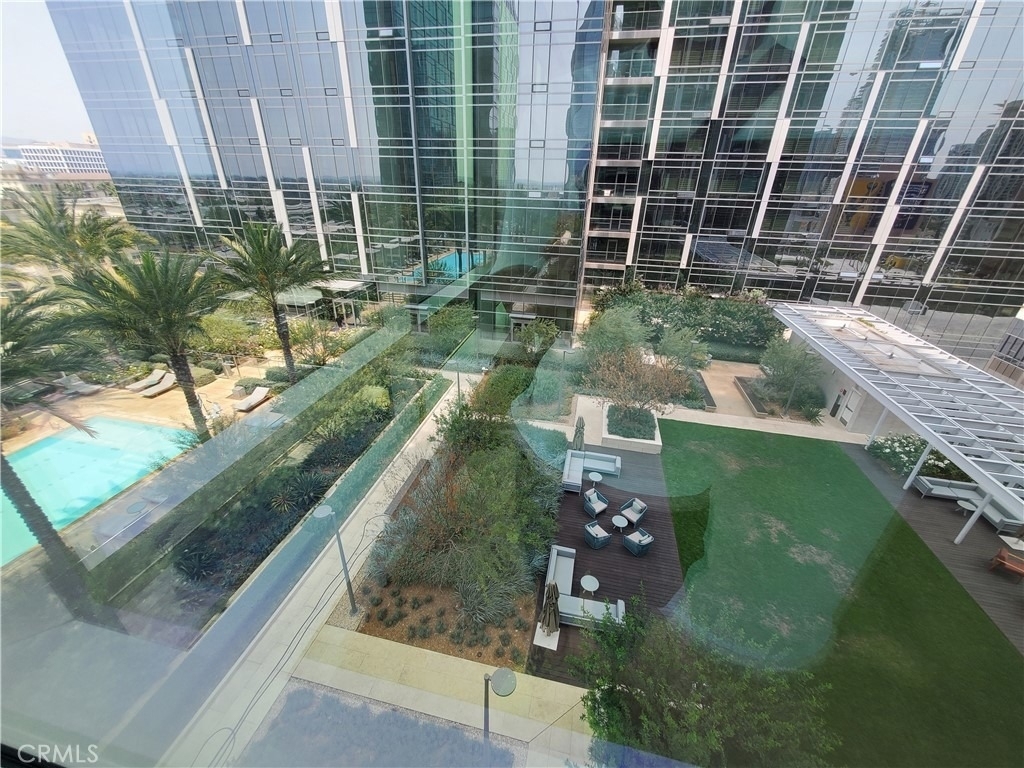 877 Francisco Street - Photo 12