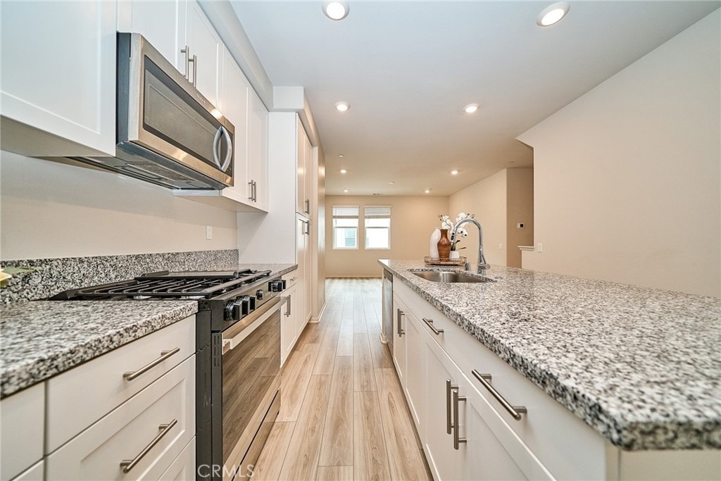 1672 Cayton - Photo 8