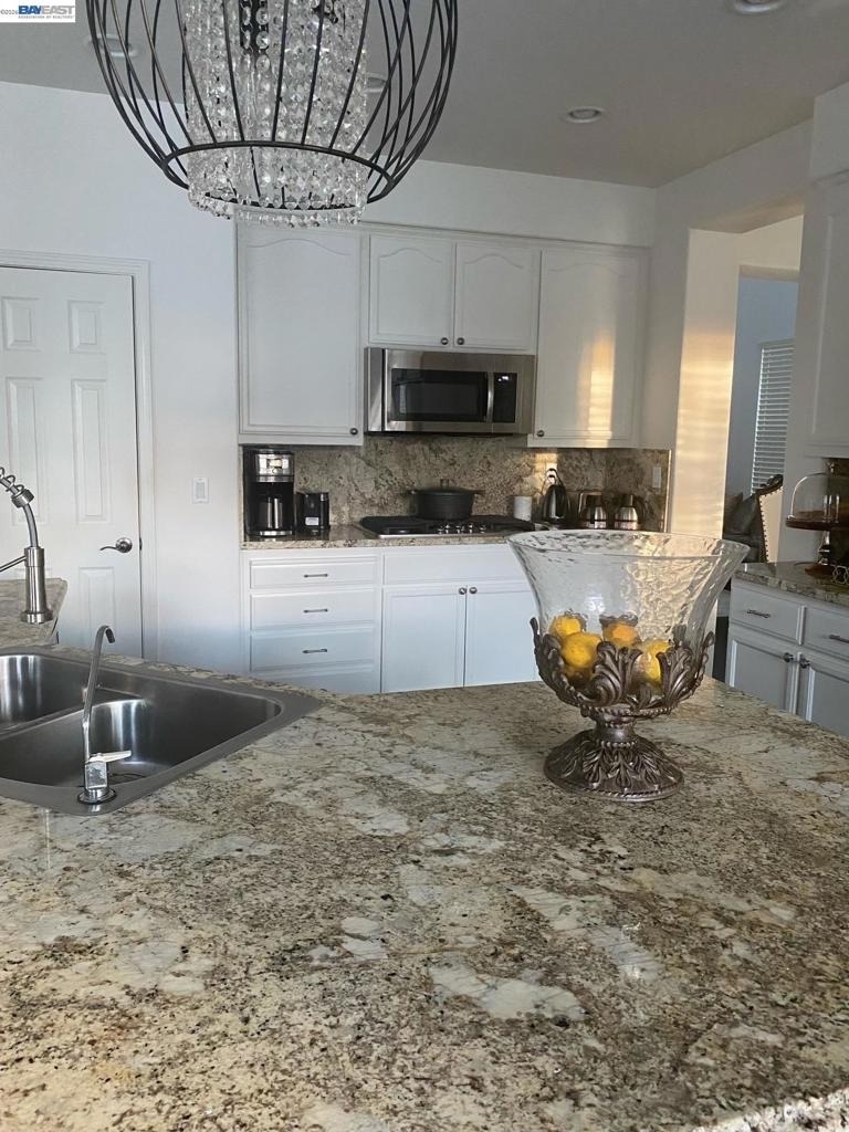 2539 Neptune Ct - Photo 2