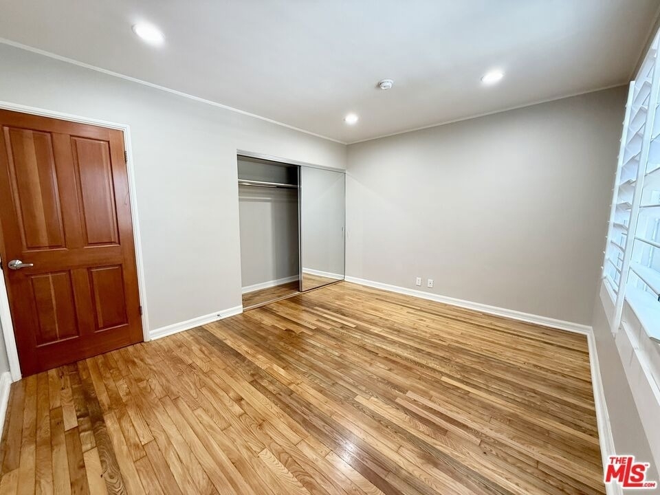 9667 W Olympic Boulevard - Photo 9