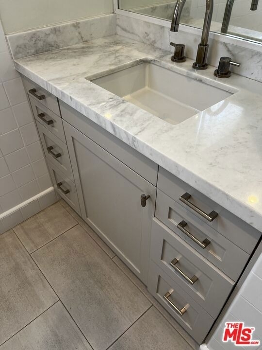 130 S Bowling Green Way - Photo 5