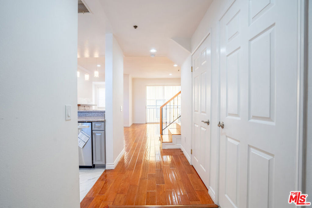 1030 S Norton Avenue - Photo 1