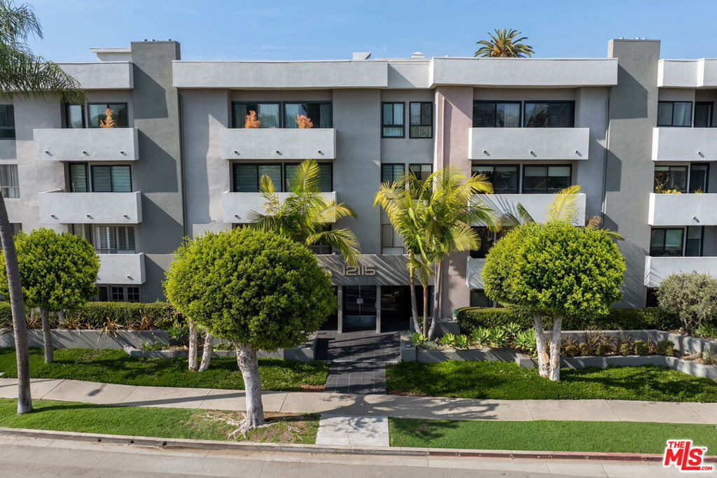 12115 San Vicente Boulevard - Photo 25