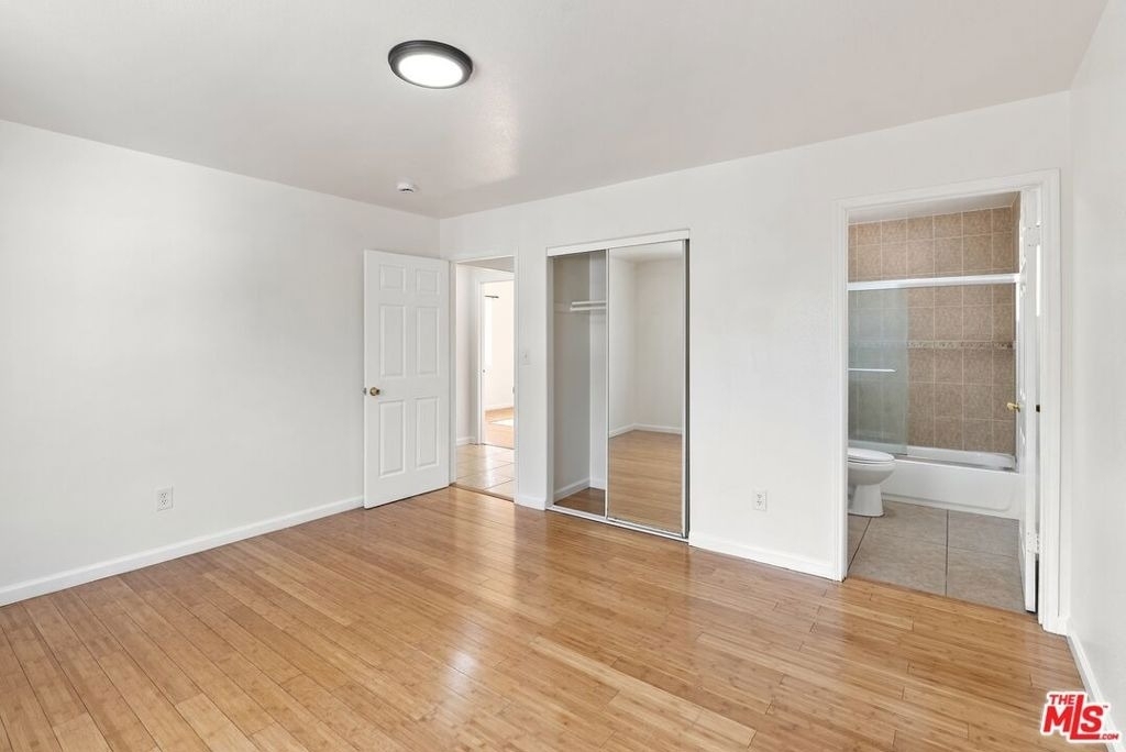 145 E Gage Avenue - Photo 18