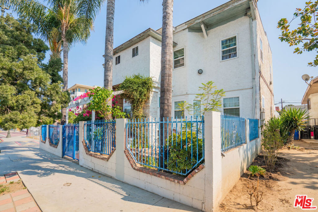 110 S Soto Street - Photo 9
