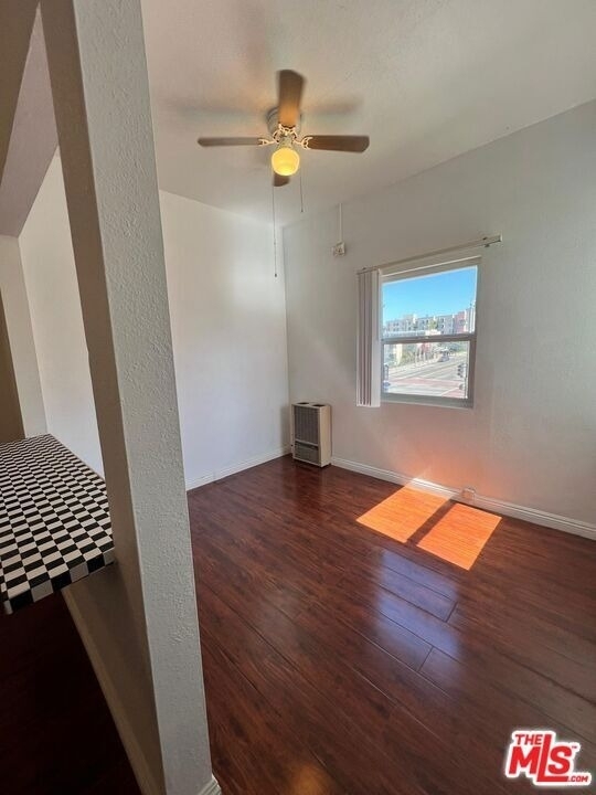 110 S Soto Street - Photo 7