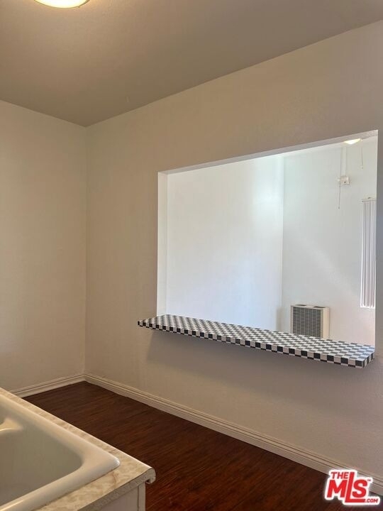 110 S Soto Street - Photo 5