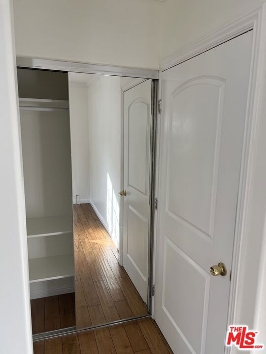 4626 Noble Avenue - Photo 11