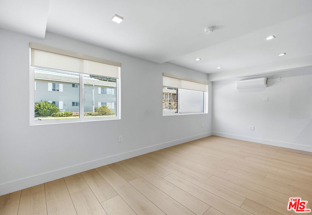 12425 Texas Avenue - Photo 5