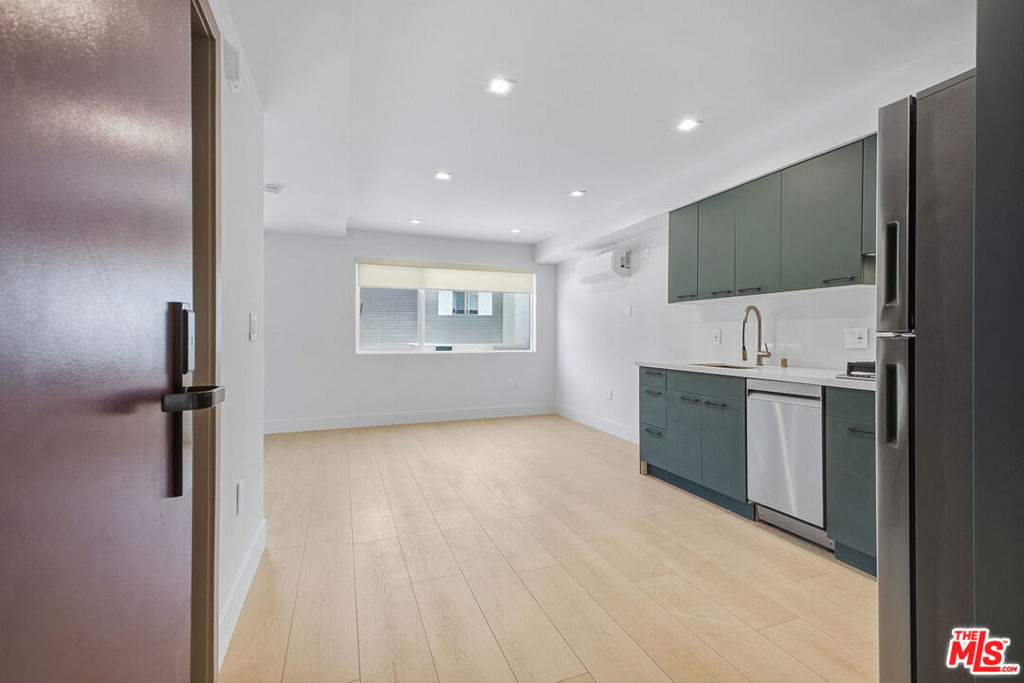 12425 Texas Avenue - Photo 0