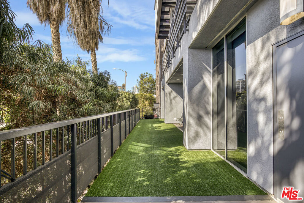 629 Traction Avenue - Photo 23