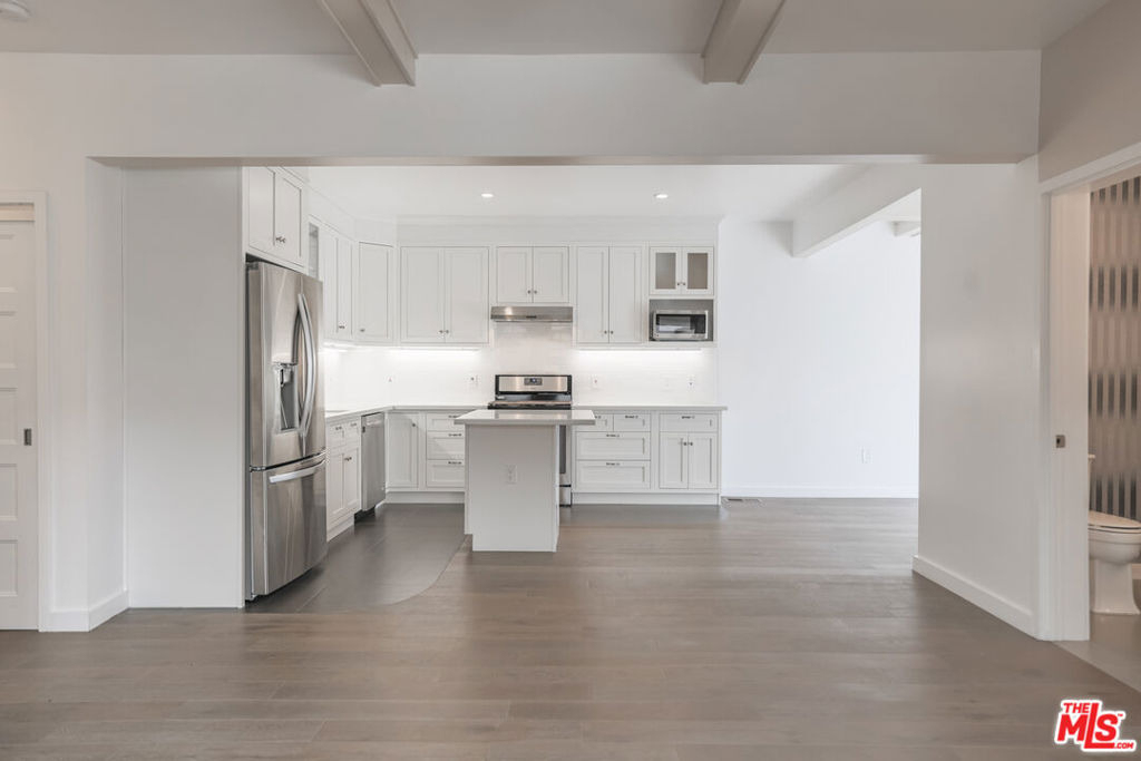 31 Breeze Avenue - Photo 6