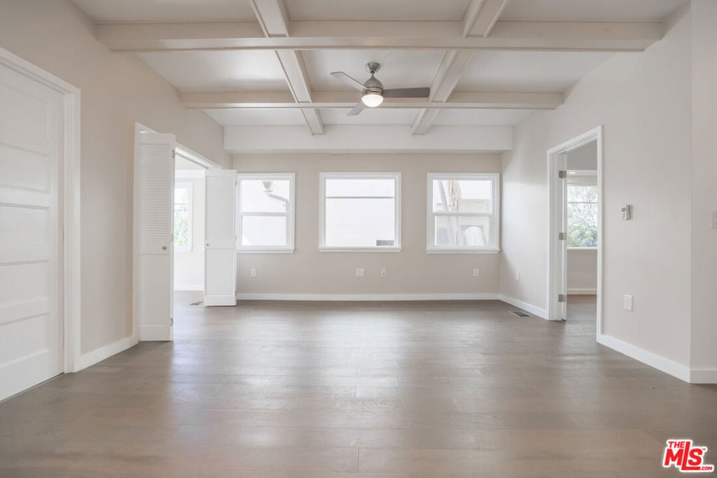 31 Breeze Avenue - Photo 10
