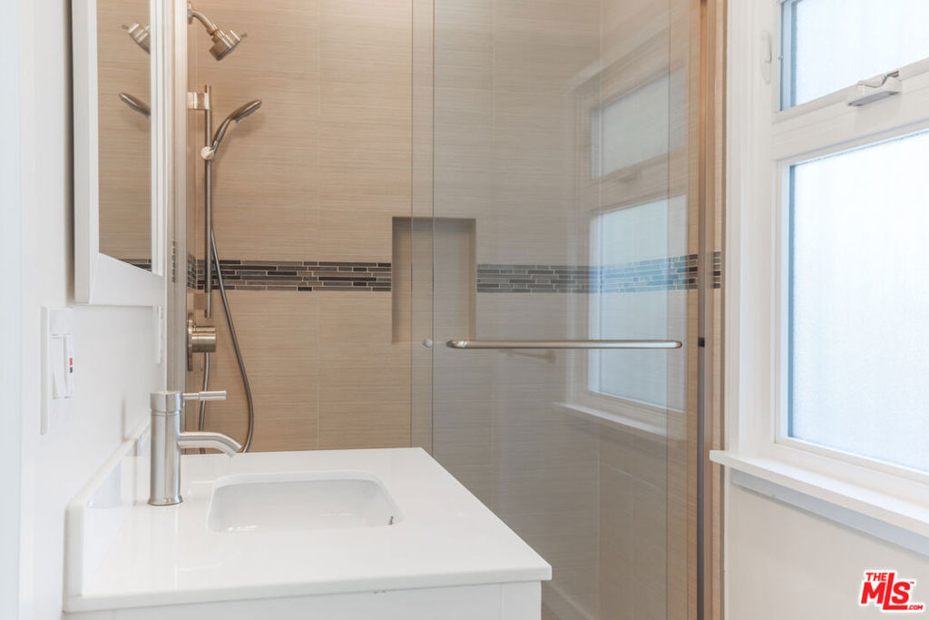 31 Breeze Avenue - Photo 28