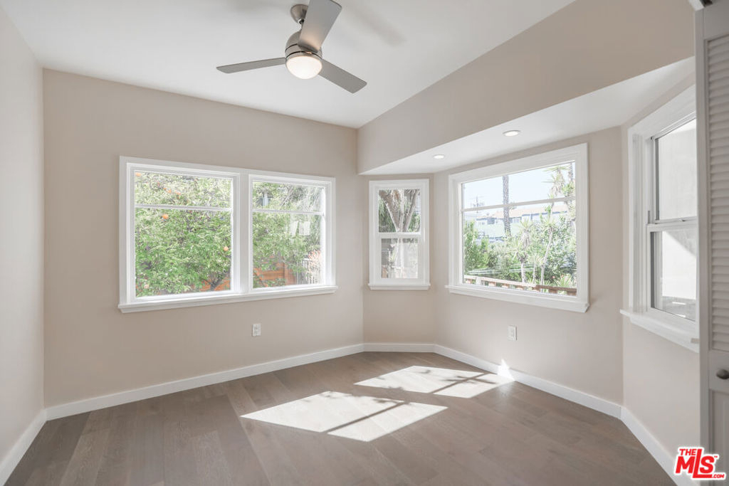 31 Breeze Avenue - Photo 11