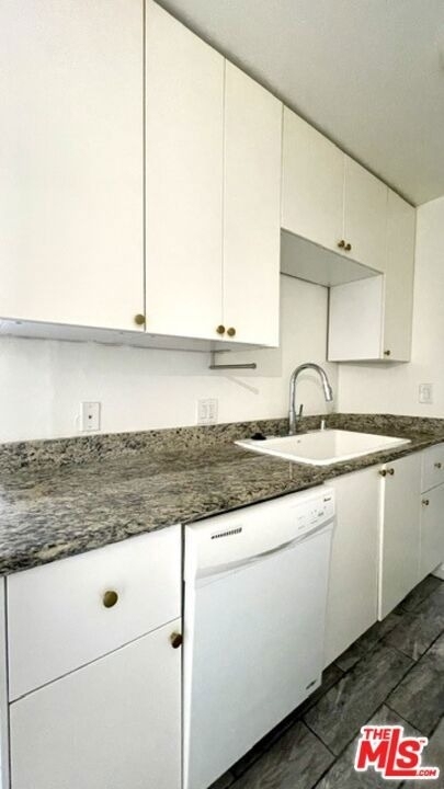 922 N Hudson Avenue - Photo 11