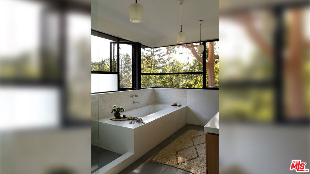 8970 Wonderland Park Avenue - Photo 16