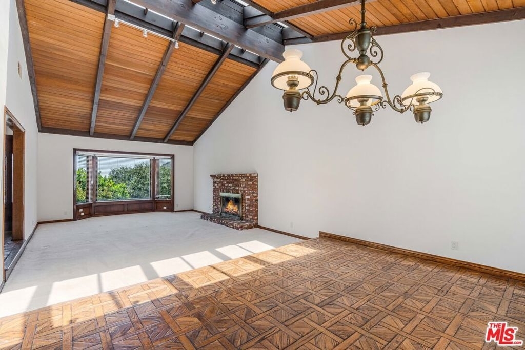1181 Somera Road - Photo 4