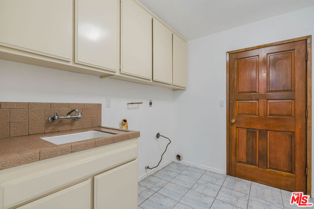 1181 Somera Road - Photo 27