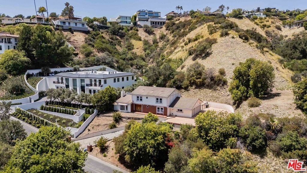 1181 Somera Road - Photo 34