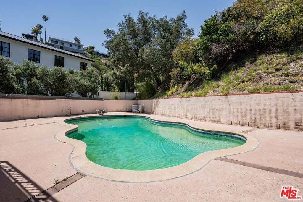1181 Somera Road - Photo 31