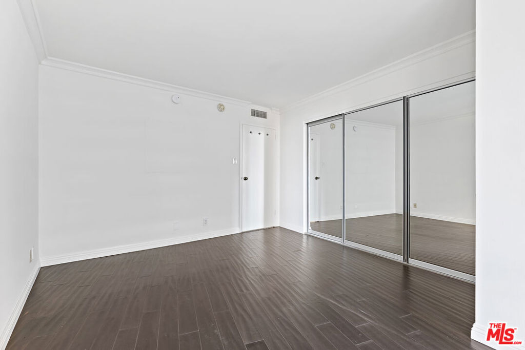 4316 Marina City Drive - Photo 7
