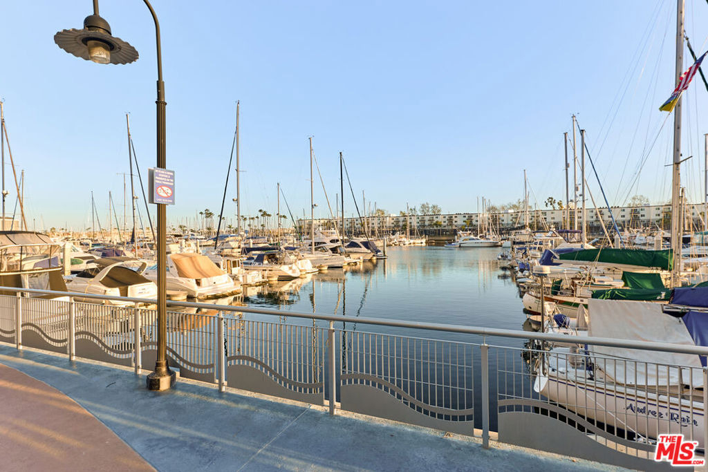 4316 Marina City Drive - Photo 24