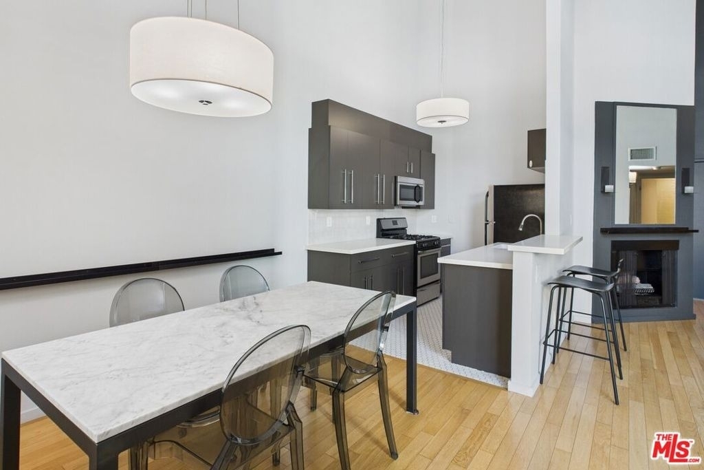 888 Hilgard Avenue - Photo 1