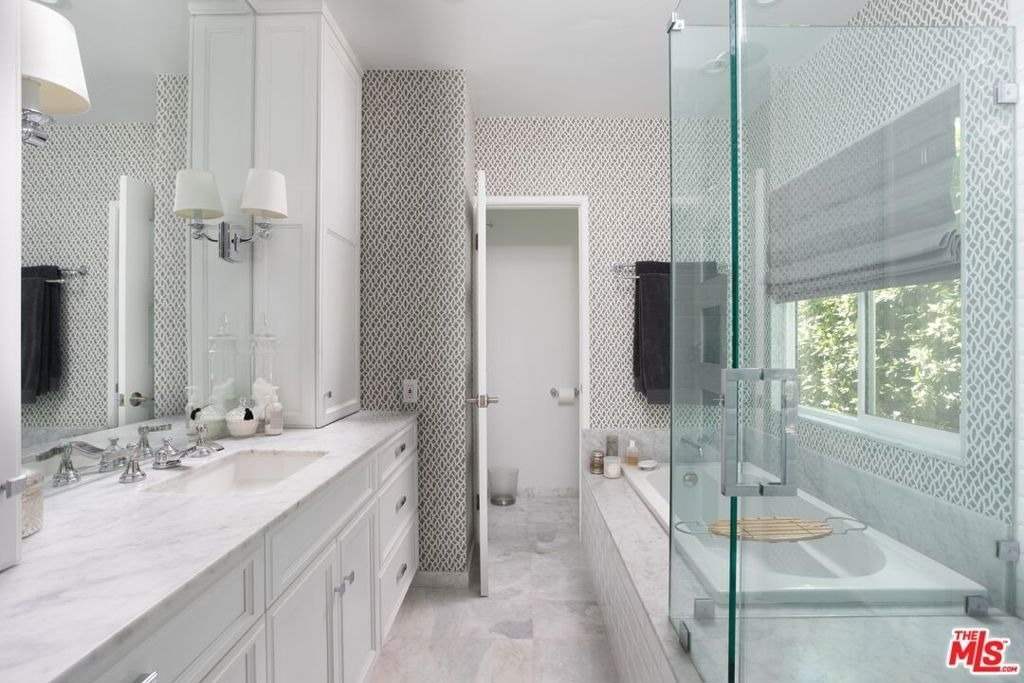9001 Phyllis Avenue - Photo 9