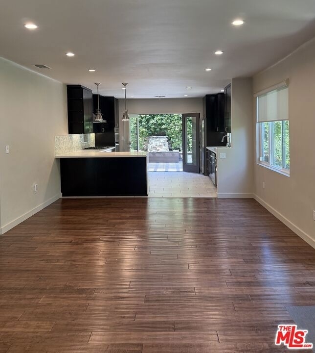 9001 Phyllis Avenue - Photo 2