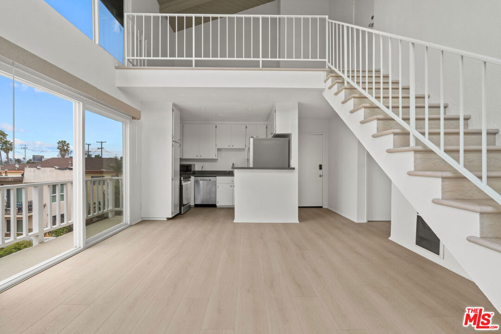 10 19th Avenue - Photo 6