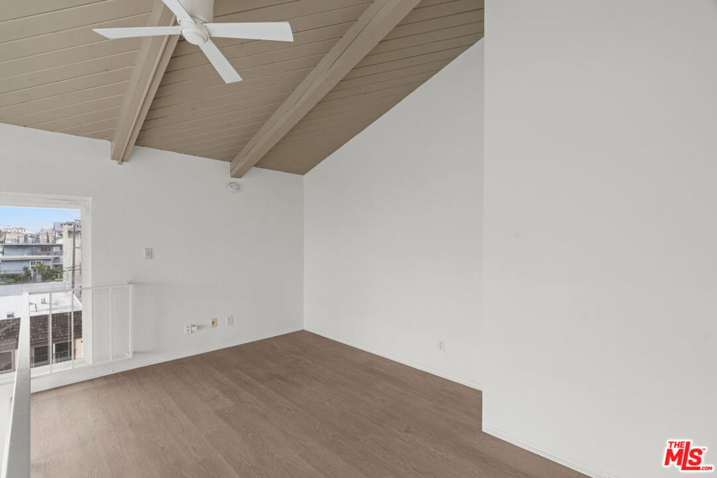 10 19th Avenue - Photo 15