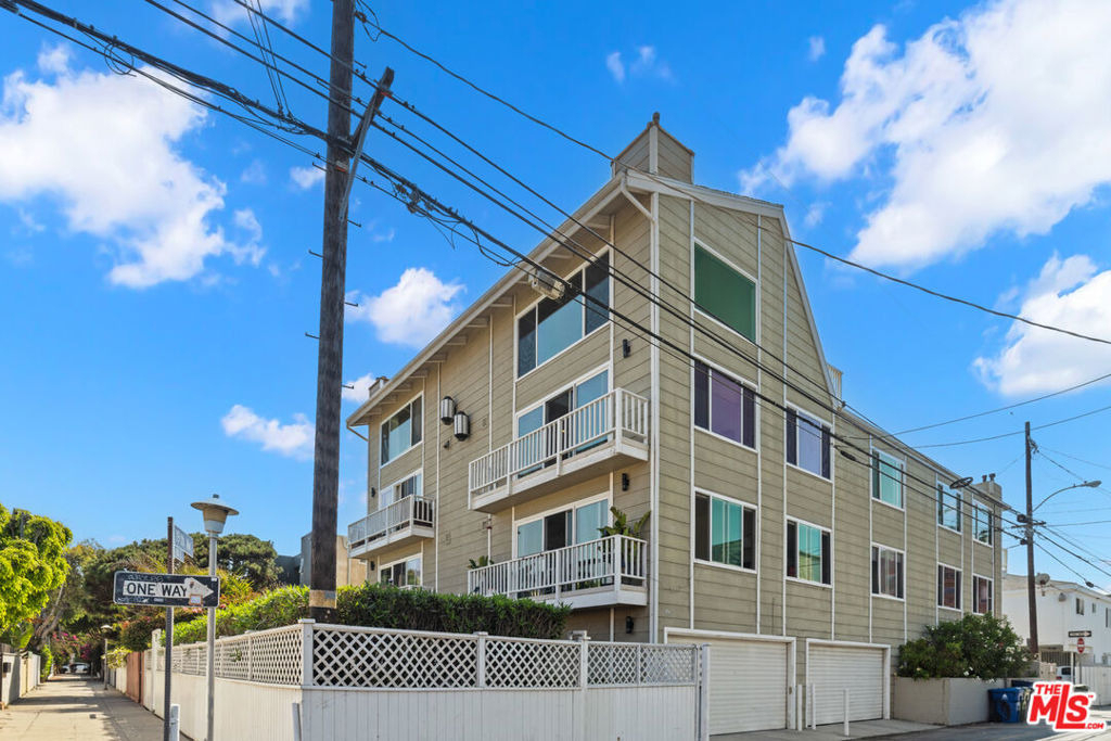 10 19th Avenue - Photo 18
