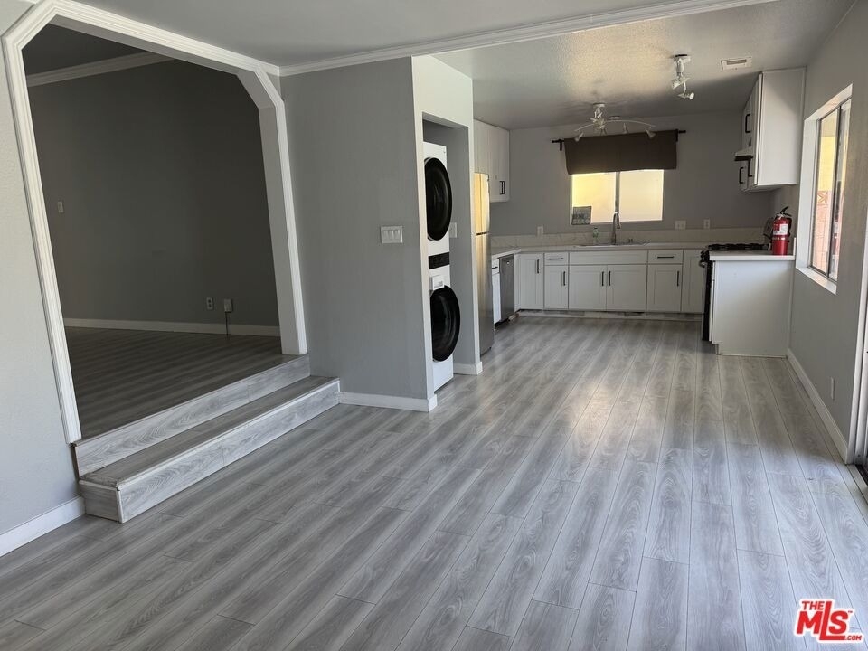 6556 Forbes Avenue - Photo 1