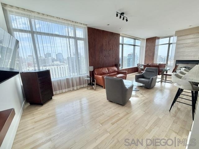 165 6th - Photo 5