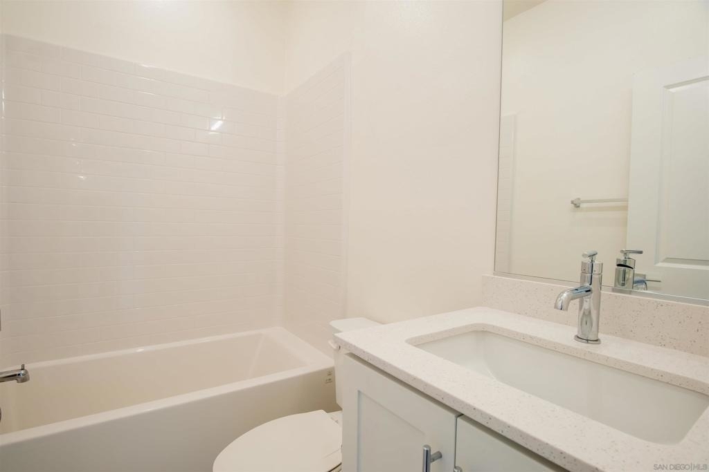 516 Avienda Centro - Photo 13