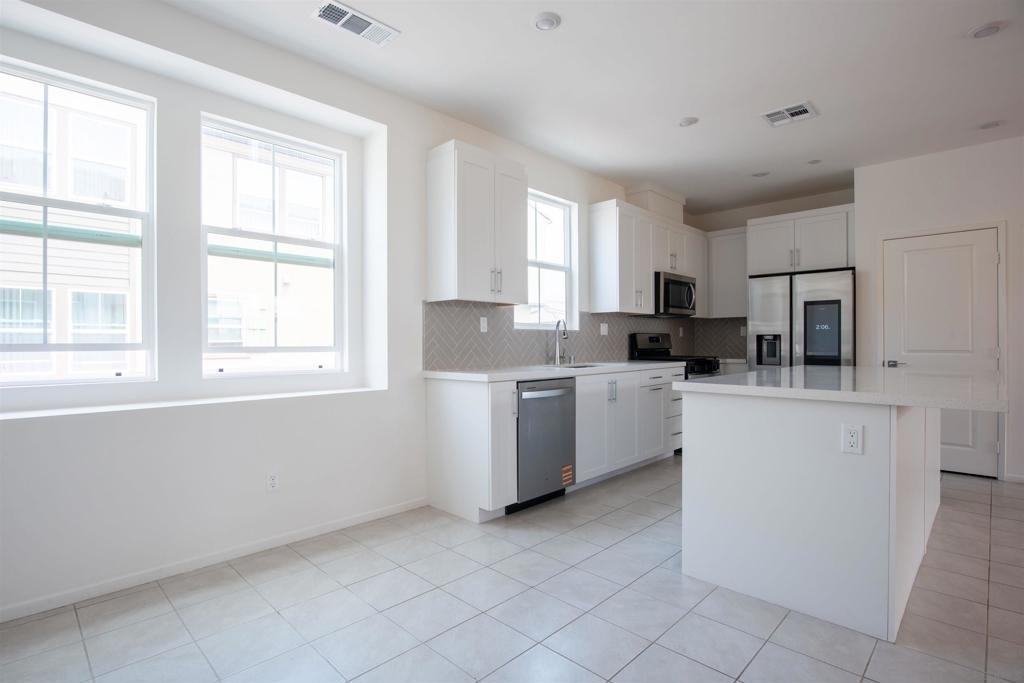 516 Avienda Centro - Photo 4