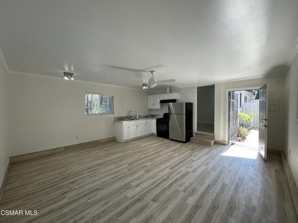 20336 Lorne Street - Photo 3