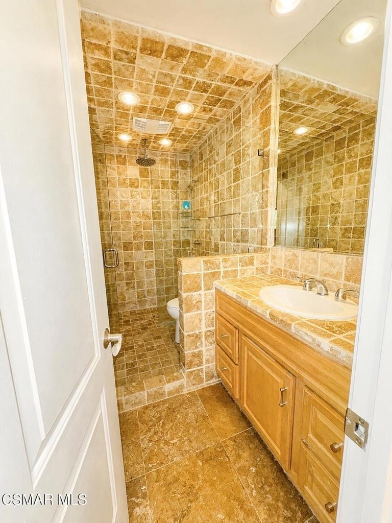 4506 Saugus Avenue - Photo 9
