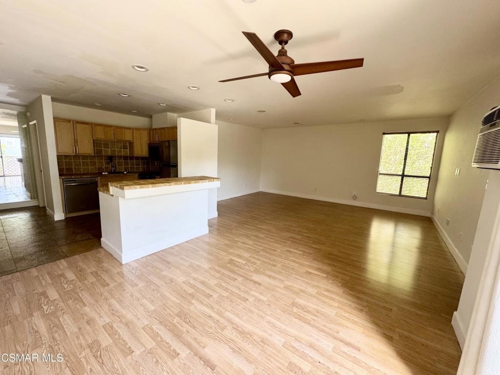 4506 Saugus Avenue - Photo 3