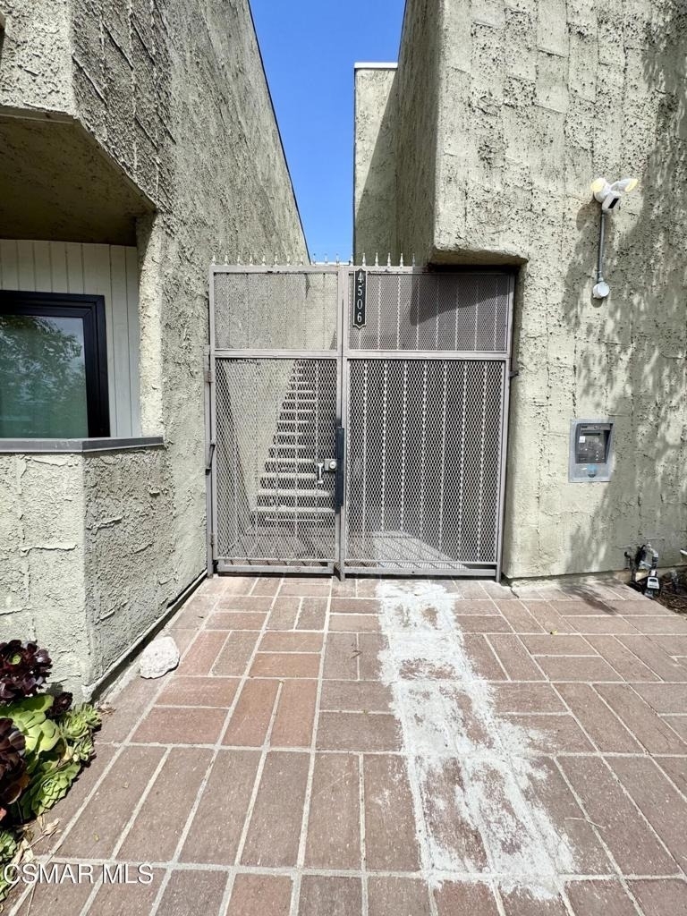 4506 Saugus Avenue - Photo 23