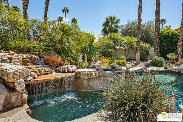 364 Oakmont Drive - Photo 4