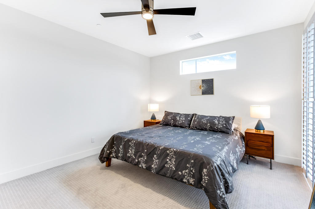 160 The Riv - Photo 12